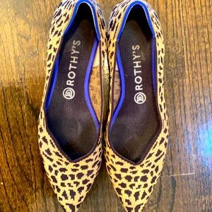 Rothys leopard